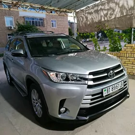 Toyota Highlander 2018