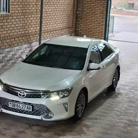 Toyota Camry 2017