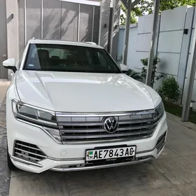 Volkswagen Touareg 2021