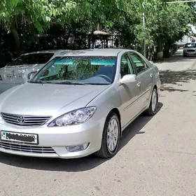 Toyota Camry 2004