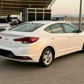 Hyundai Elantra 2020