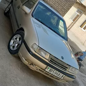Opel Vectra 1990