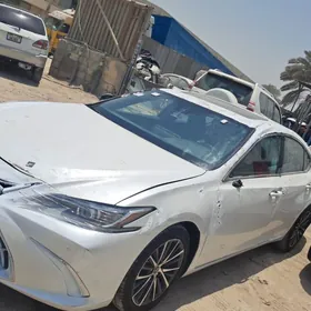 Lexus ES 350 2024