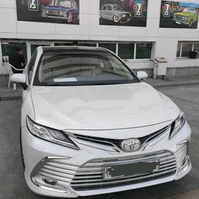 Toyota Camry 2023