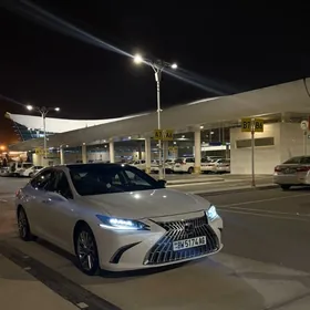 Lexus ES 350 2020