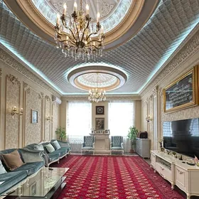 Podwoyski 4kom 200m2