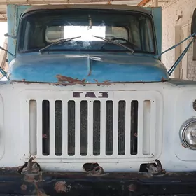 Gaz 52 1983