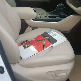 Toyota Highlander 2022