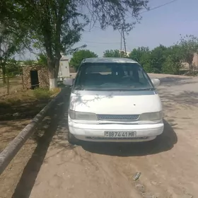 Toyota Previa 1992