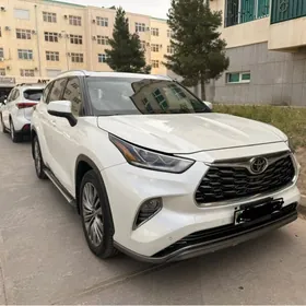 Toyota Highlander 2022