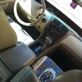 Toyota Avalon 2000