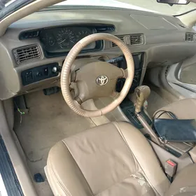 Toyota Camry 1999