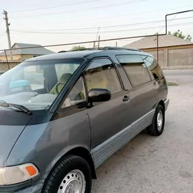Toyota Previa 1990