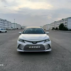 Toyota Camry 2019