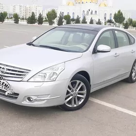 Nissan Teana 2010