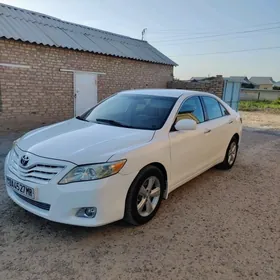 Toyota Camry 2010