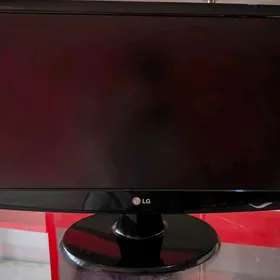 Monitor 22-lik LG