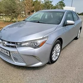Toyota Camry 2016