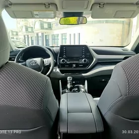 Toyota Highlander 2022