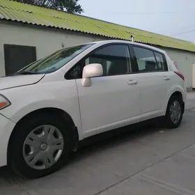 Nissan Versa 2010
