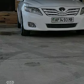 Toyota Camry 2011