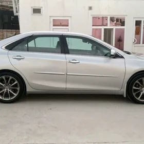 Toyota Camry 2017
