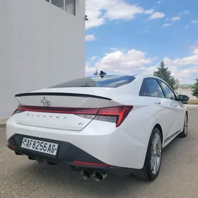 Hyundai Elantra 2023
