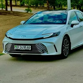 Toyota Camry 2024