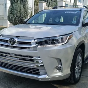 Toyota Highlander 2019