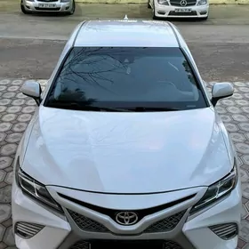 Toyota Camry 2020