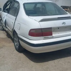 Toyota Corona 1995