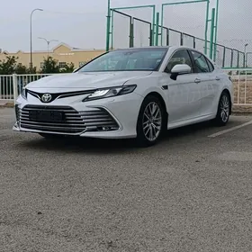 Toyota Camry 2018