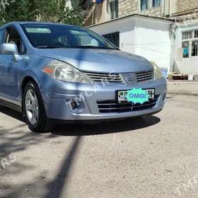 Nissan Versa 2012