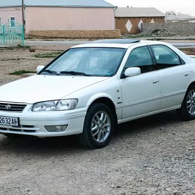 Toyota Camry 2001