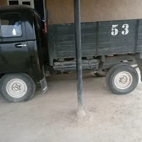 UAZ 452 1988