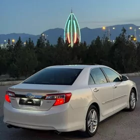 Toyota Camry 2014