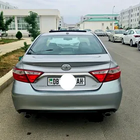 Toyota Camry 2015