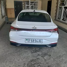 Hyundai Elantra 2021