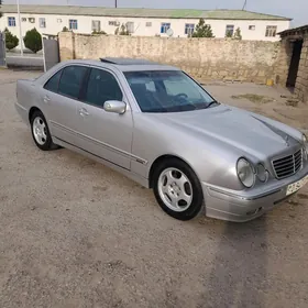 Mercedes-Benz E320 2000