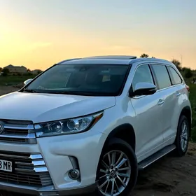 Toyota Highlander 2019