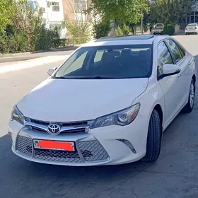 Toyota Camry 2016