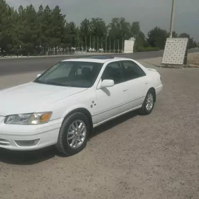 Toyota Camry 2000