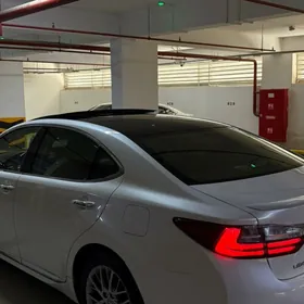 Lexus ES 350 2016