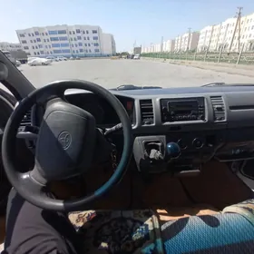 Toyota Hiace 2008
