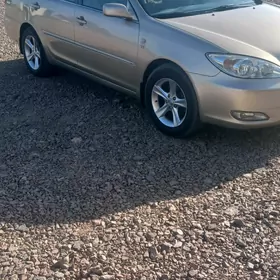 Toyota Camry 2004