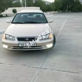 Toyota Camry 2001