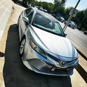 Toyota Camry 2018