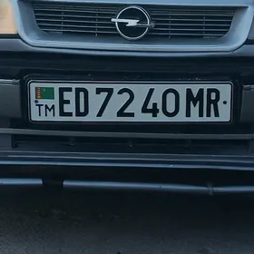 Opel Vectra 1992