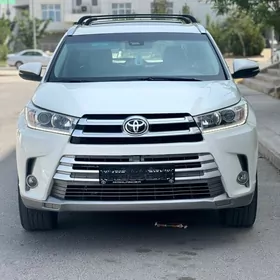 Toyota Highlander 2018