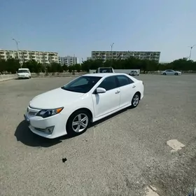Toyota Camry 2013